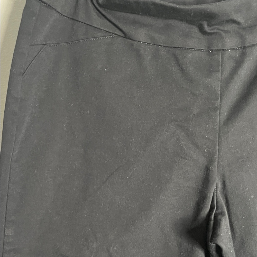 Croft & Barrow Effortless Stretch Black Capris - Picture 3 of 3